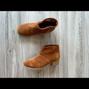 Toms Y5 Brown Zipper Booties